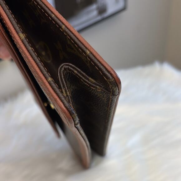 LOUIS VUITTON MONOGRAM POCHETTE DAM GM CLUTCH HANDBAG - Picture 10 of 15